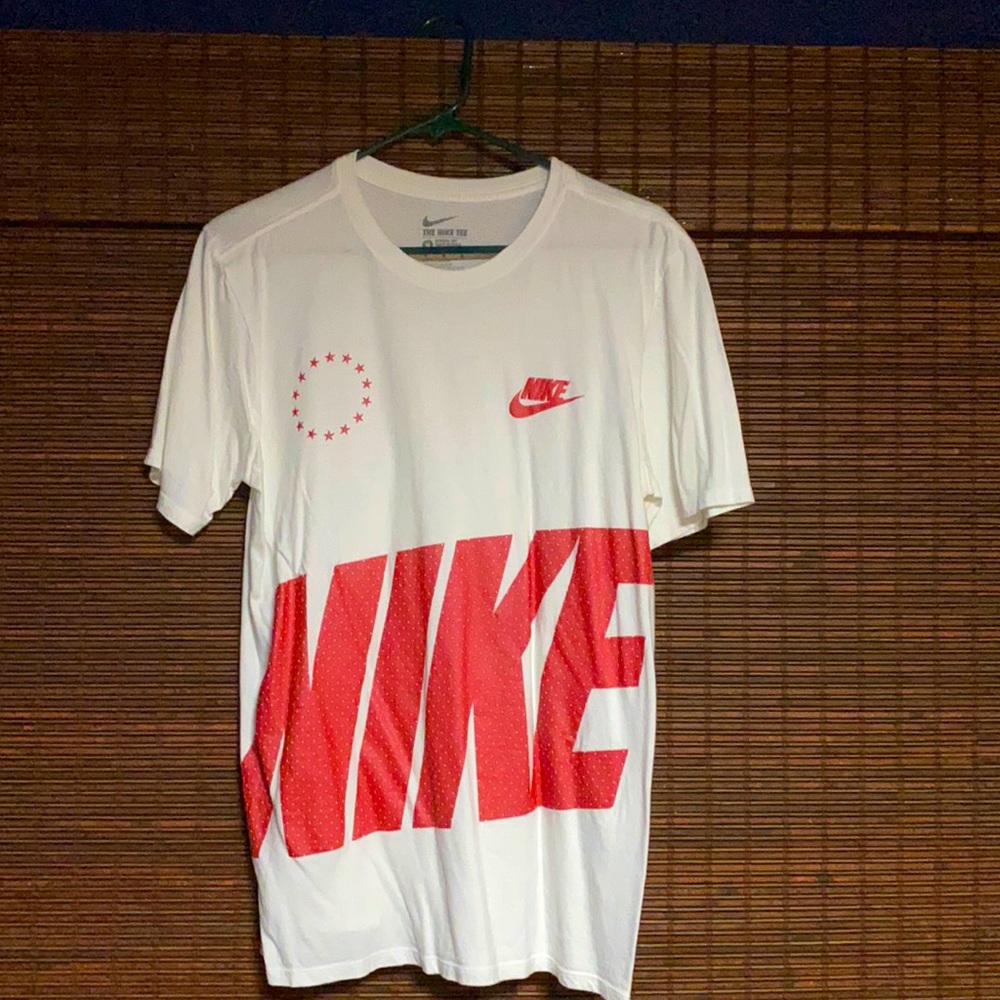 Nike Men’s T-shirt